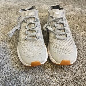 MEN'S NOBULL ASPIRE - like new - size 10